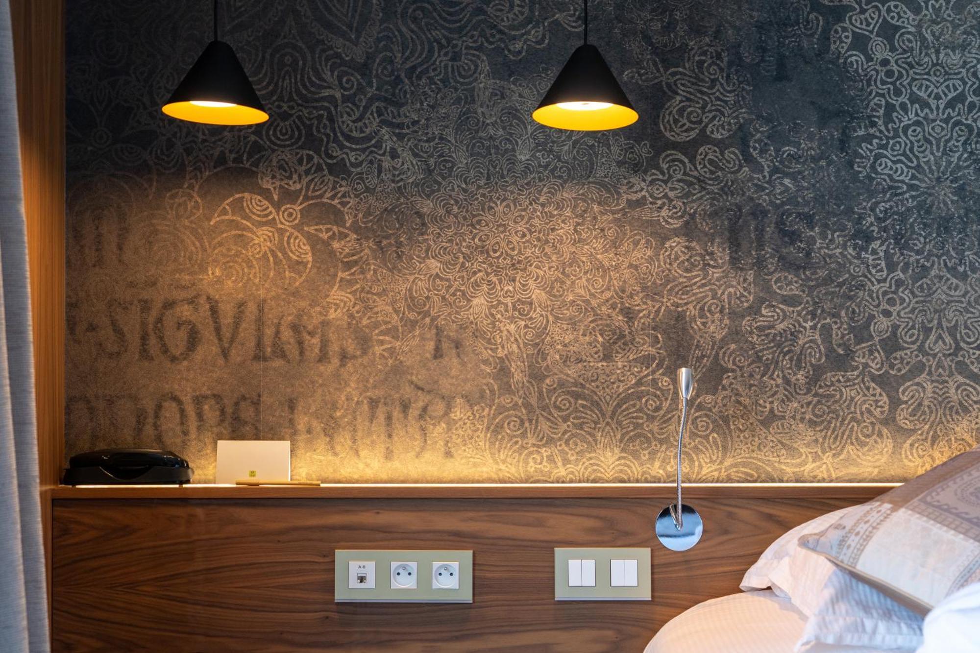 Logis Auberge Les Murets Hotel Restaurant Spa Chandolas Kültér fotó