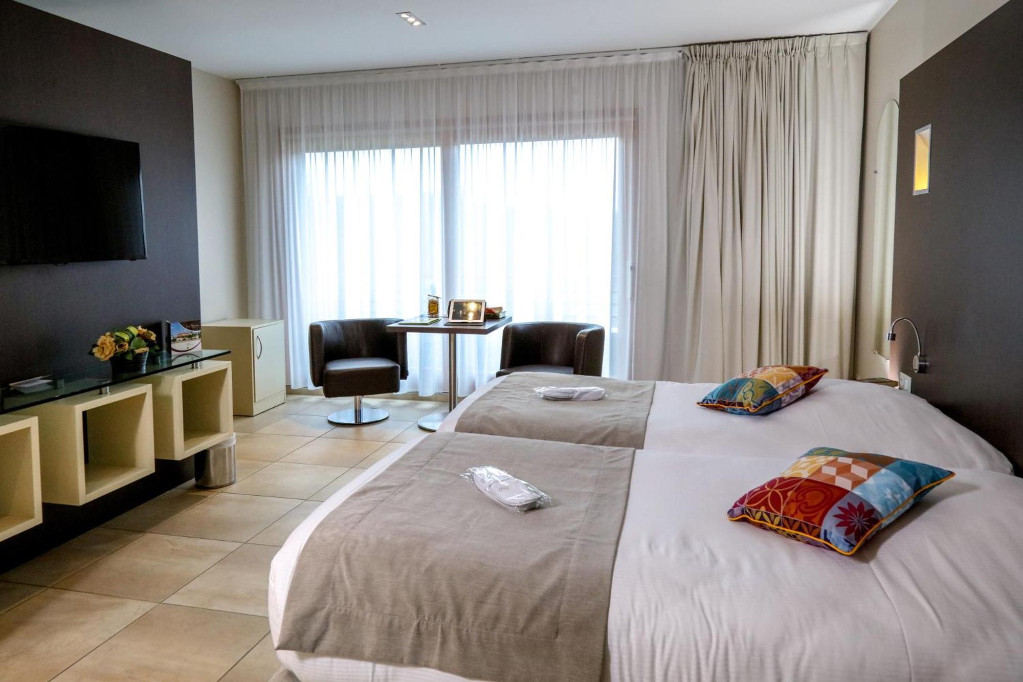 Logis Auberge Les Murets Hotel Restaurant Spa Chandolas Kültér fotó